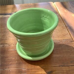 New Ceramic Global Pottery 5.25” x  4.25” (without tray) Pot and Tray